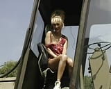 สาวเยอรมันเพิ่งโดนเย็ดบนรถแทรกเตอร์ snapshot 3