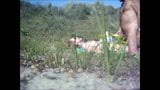 Fick am Strand und im Garten snapshot 1