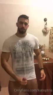 Fit as Fuck Croatian Lad Wanks and Cums: Gay Muscular Porn | xHamster