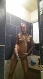 Blondine onder de douche snapshot 7