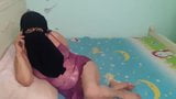 Sex am Telefon in Niqab snapshot 2