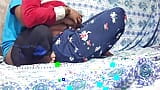 Une maman népalaise et son fils à gros nichons baisent snapshot 10