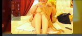 Kate, mamie sexy, masturbation en gros plan, éjacule, partie 2 snapshot 9