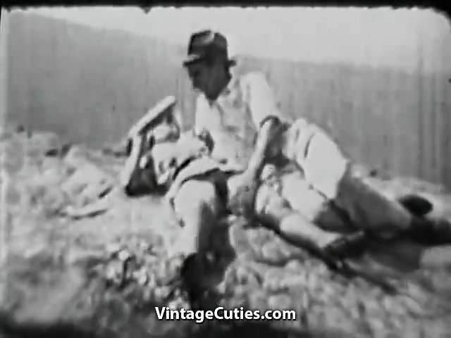 1930s Hairy Porn - Hairy Hitchhiker Girl Fucked Outdoors (1930s Vintage) | xHamster
