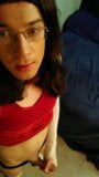 Femboy twink se masturba e implora pelo pau do papai snapshot 2