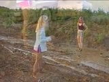 Catfight girls in the mud snapshot 2