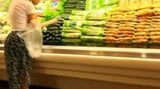 Wife fucks cucumber in supermarket snapshot 2