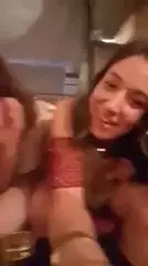 2 amigas espanolas en directo bebiendo y besandose | xHamster