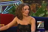 Alyssa Milano - вечернее шоу с Jay Leno (1999-04-10) snapshot 3