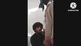 Wauw Desi stiefbroer met groot monster zuigt in een openbaar toilet snapshot 2