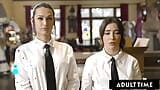 ADULT TIME - la formosa ragazza trans Khloe kay e il culo rotondo jane wilde BEccati a scopare al lavoro! SCENA COMPLETA snapshot 3