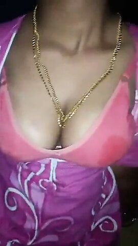Desi Bhabhi Milks