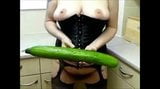 How to use a big size cucumber snapshot 1