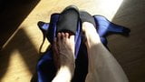 Zwetende blote voeten in vibram furoshiki neopreen laarzen snapshot 5