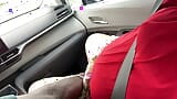 Gran culo ssbbw con grandes tetas atrapado masturbándose públicamente en el auto y siendo tocado por un chico negro al aire libre snapshot 6