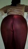 CD grande culo in leggins stretti snapshot 2