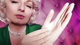 Asmr: latex medische handschoenen en groene pvc -jas - sexy pin -up milf Glaminatrix Arya Grander - gratis video snapshot 13