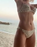 Plaża bikini Bella Thorne snapshot 4