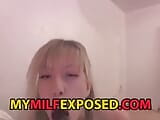 My milf Exposed la moglie bionda con un giocattolo snapshot 4