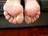 Mature Italian Feet snapshot 4