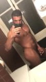 Muscle hunk solo jerking off snapshot 2