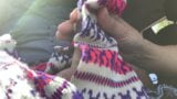 Scarf handjob trong xe hơi snapshot 1