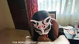 Любительский минет с огромным камшотом от возбужденной в маске в видео от первого лица snapshot 6