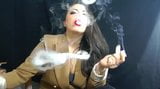 Fumar en pipa por alexxxya la reina del fetiche del humo snapshot 7