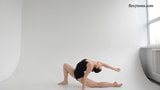 Super elastyczna gorąca gimnastyczka Dasha Lopuhova snapshot 3