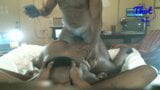 Thot in Texas - bisexuelle MILF isst Muschi, fickt Doggystyle snapshot 3