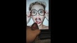 Miley Cyrus, cum tribute snapshot 2