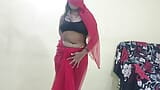 Indian bhabhi Ghar me akele boor ho rehi thi tabhi dance karna suru kr de snapshot 5