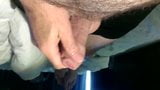 Wichsen, Masturbation, Abspritzen, unbeschnittener Schwanz, Solo-Amateur-Vater snapshot 5