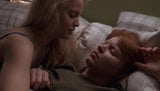 Lauren ambrose y mena suvari - '' seis pies bajo '' s4e08 snapshot 3