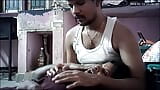 Indische huisvrouw streelt haar grote borsten snapshot 3