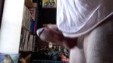 Masturbation en culotte dans la salle de jouets snapshot 9