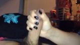 Piękne czarne paznokcie szarpiące kutasa dla spermy snapshot 9
