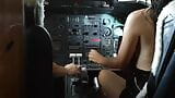 他们在私人飞机ggmansion旅行时将鸡巴插入她的阴户 snapshot 3