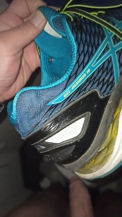 कम पर पड़ोसी asics निंबस आकार 46