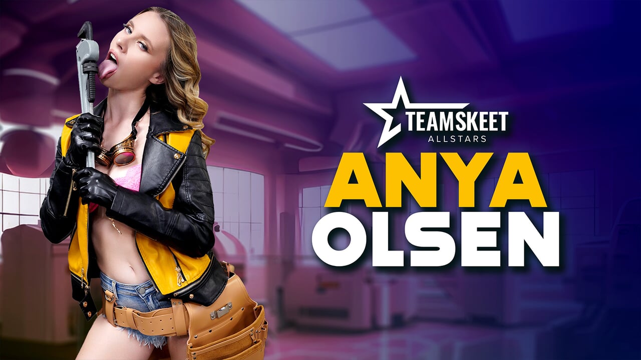 Vivacious Anya Olsen är månadens stjärna: Porrstjärna intervju &hårdhänt knull