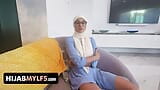 Mandy Rhea, belle-mère musulmane, apprend à son beau-fils à tenir plus longtemps pour satisfaire sa copine - mylfs en hijab snapshot 4