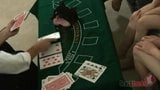 Strip blackjack dengan mika, sammy, dan julie snapshot 7