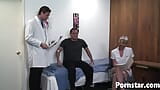 Doctor en el hospital sexo con la enfermera caliente Phoenix Marie snapshot 1