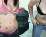 Webcam lesbica nuda snapshot 1