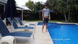 Pagando il ragazzo della piscina snapshot 2