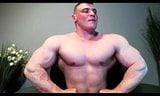 European bodybuilder jerk off and flex snapshot 1