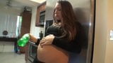 Velké těhotné a nafouklé břicho snapshot 8