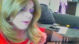 Crossdresser pancut pada kamera snapshot 8