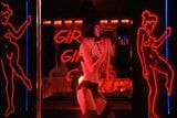 Rose mcgowan jalan menuju kekayaan (stripper) snapshot 7