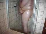 Wixen beim Duschen - jerking in shower snapshot 8